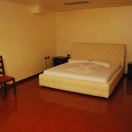 Europa Grand ホテル Vlorë
