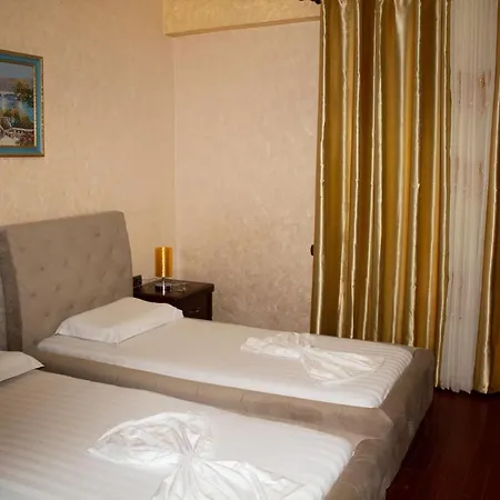 Europa Grand Hotel 4*