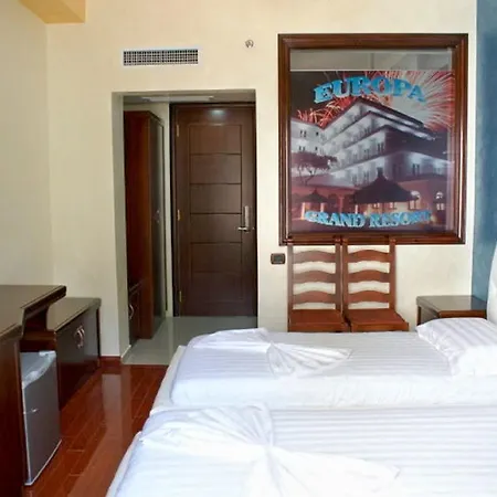 ホテル Europa Grand Vlorë